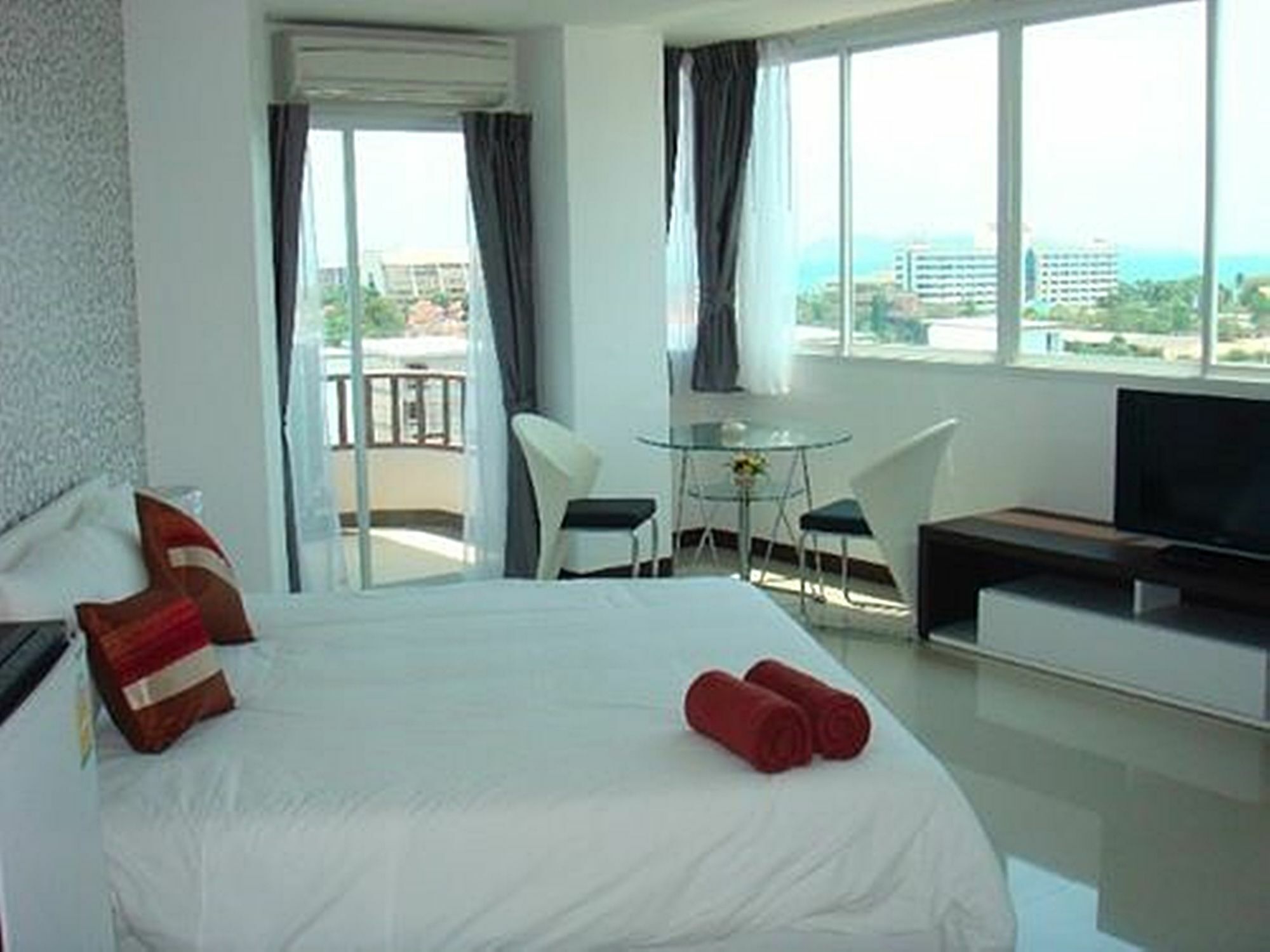 Grand Residence Jomtien Екстер'єр фото