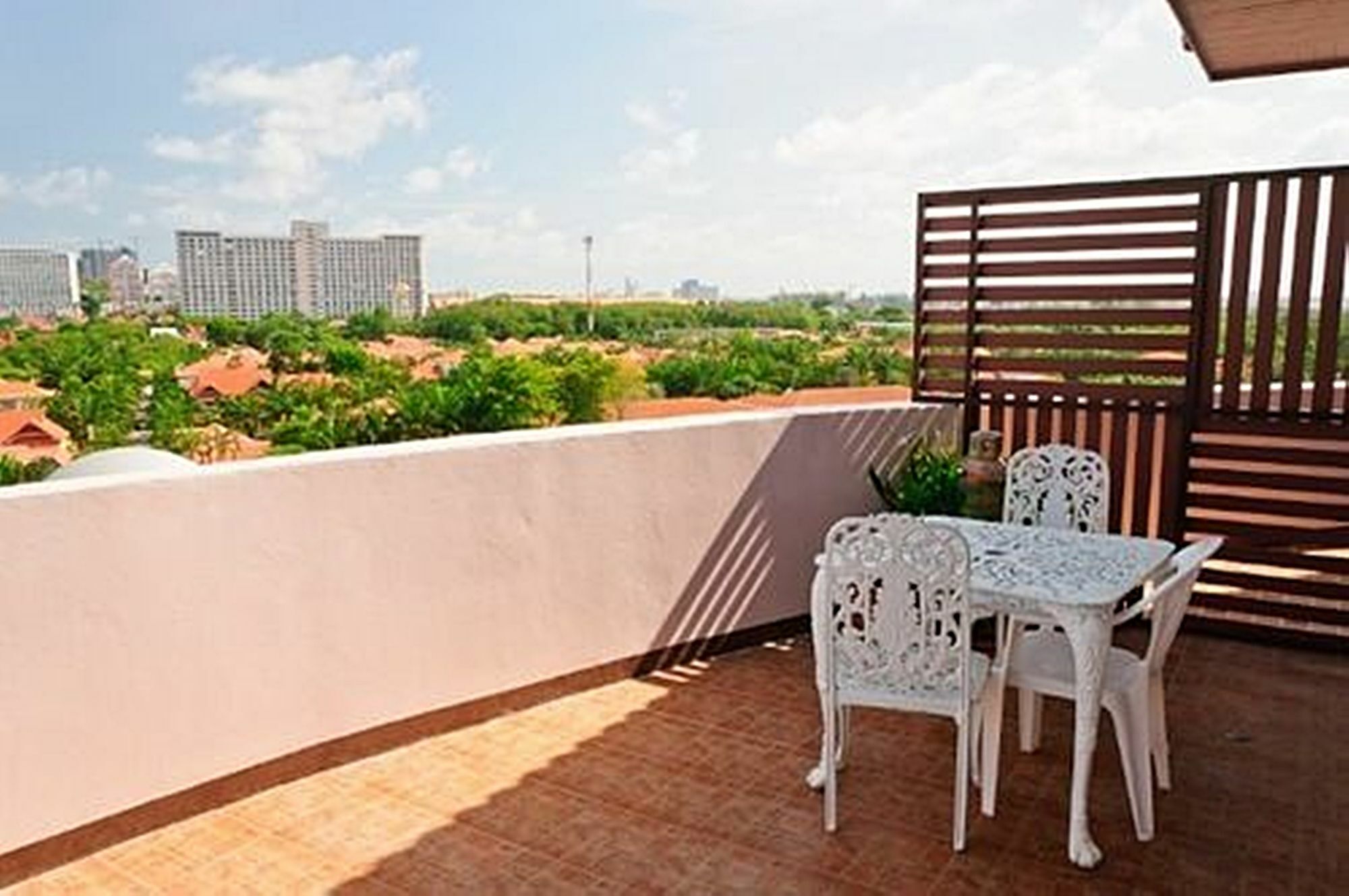 Grand Residence Jomtien Екстер'єр фото